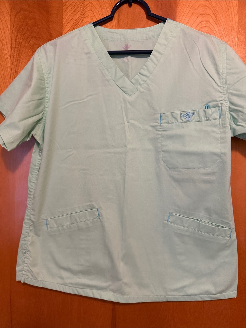 Med Couture E-Z Flex scrub set